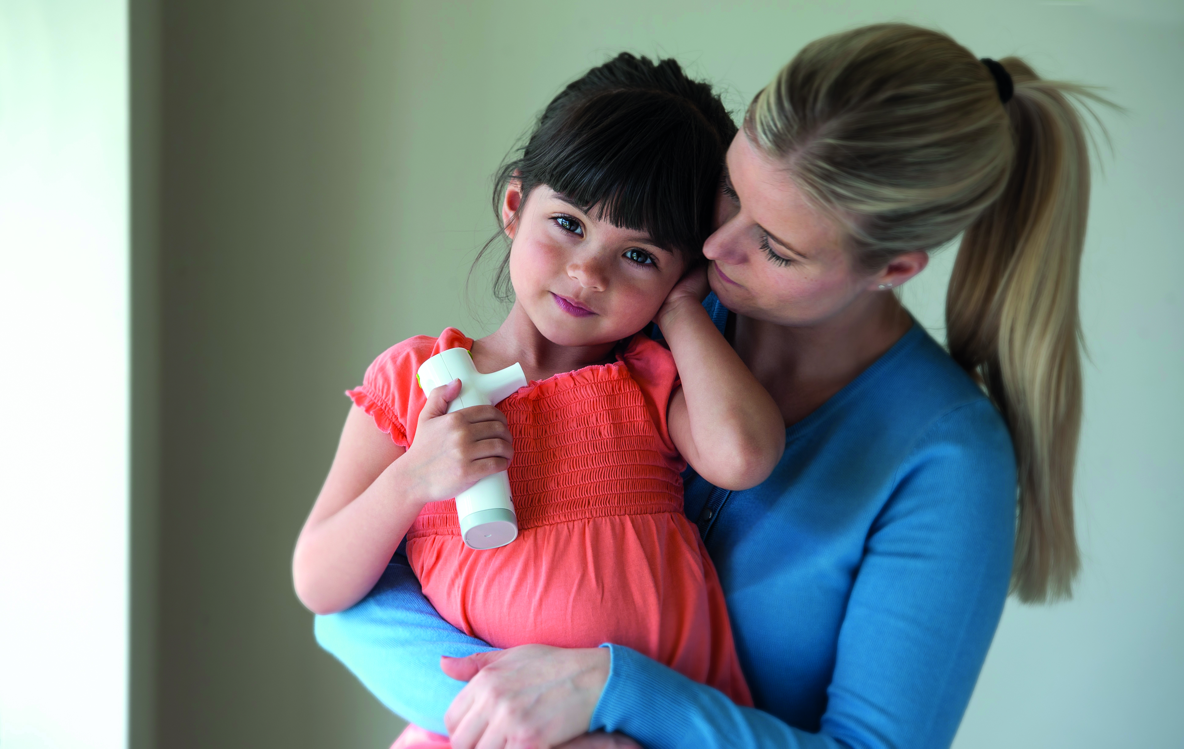 Aerosol nebuiliser therapy child